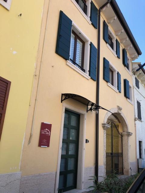 La Casa Della Ada Hotel Castelnuovo del Garda Bagian luar foto