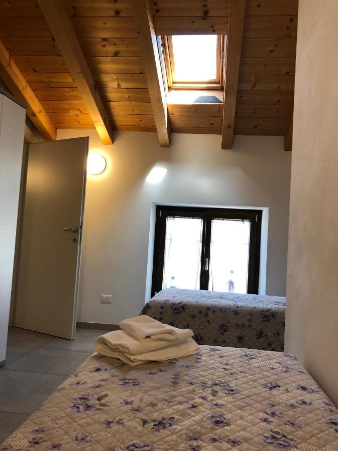 La Casa Della Ada Hotel Castelnuovo del Garda Bagian luar foto
