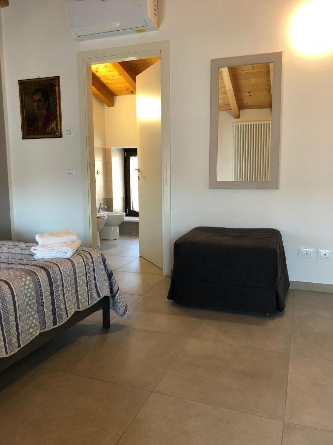 La Casa Della Ada Hotel Castelnuovo del Garda Bagian luar foto