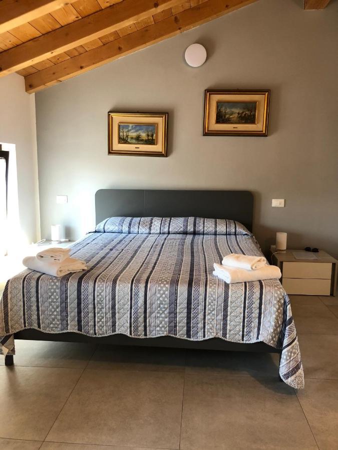 La Casa Della Ada Hotel Castelnuovo del Garda Bagian luar foto