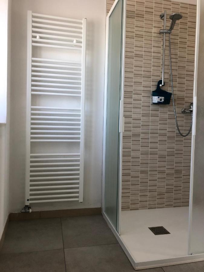 La Casa Della Ada Hotel Castelnuovo del Garda Bagian luar foto