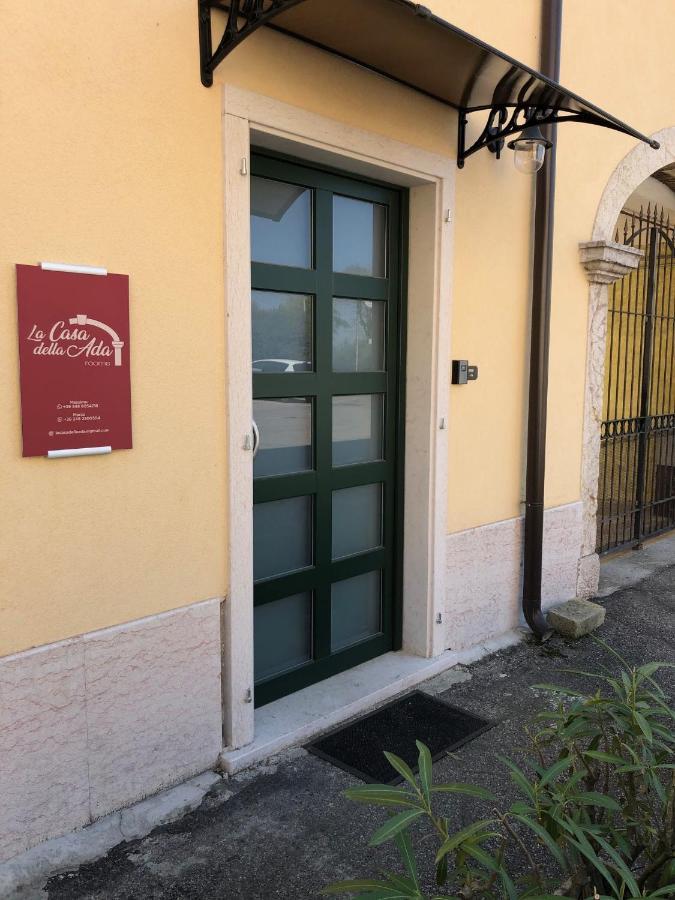 La Casa Della Ada Hotel Castelnuovo del Garda Bagian luar foto