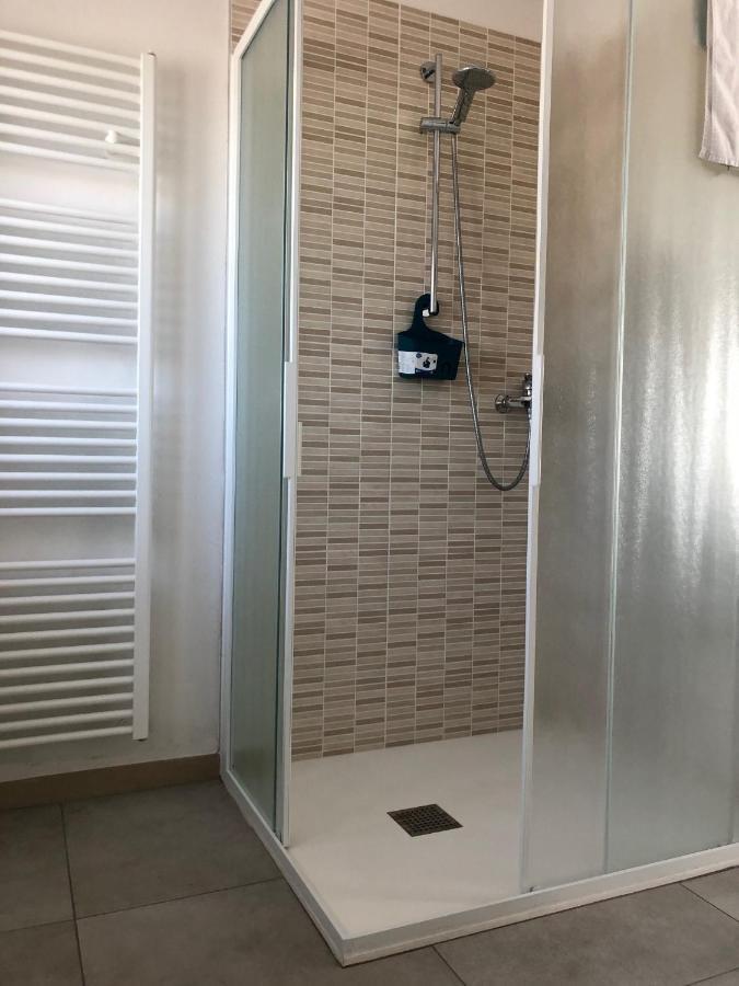 La Casa Della Ada Hotel Castelnuovo del Garda Bagian luar foto