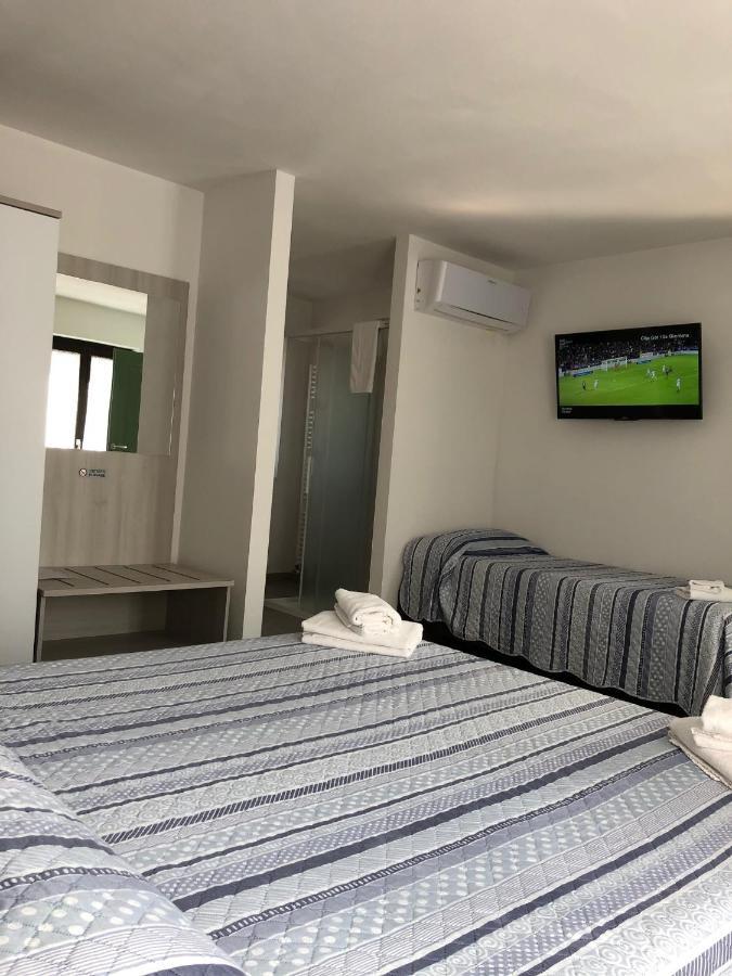 La Casa Della Ada Hotel Castelnuovo del Garda Bagian luar foto